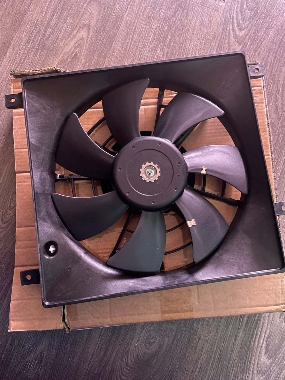 Suzuki SX4 2007-2013 A/C Condenser/Radiator Cooling Fan Assembly